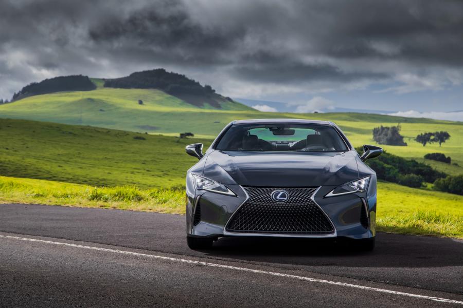  Lexus LC500h 2017 года  (NA) (фото 6 из 40)